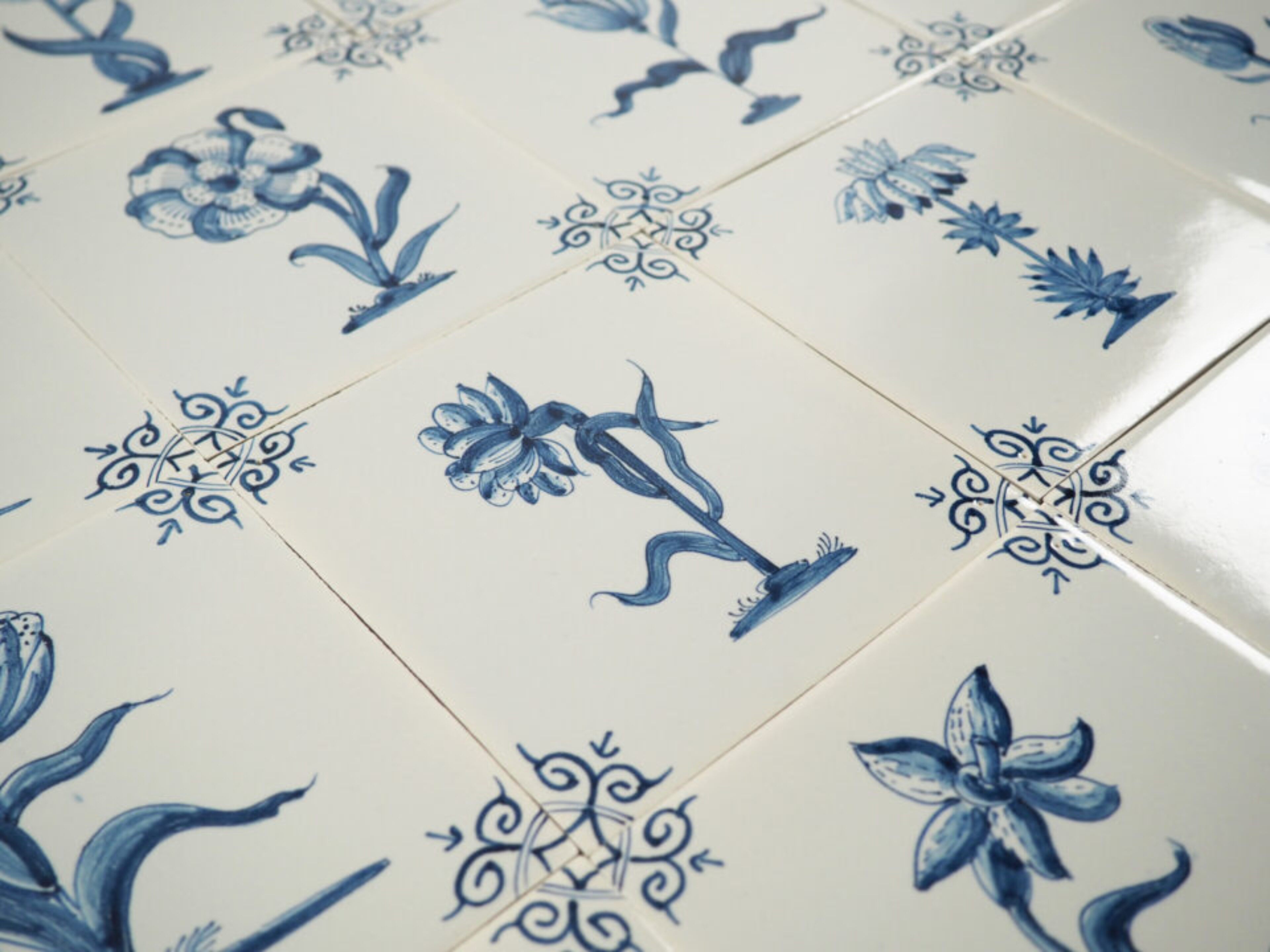 Collection - Poarte - Delft Tiles